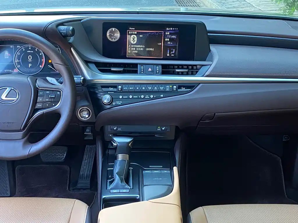 Lexus ES 2021 — фото 10