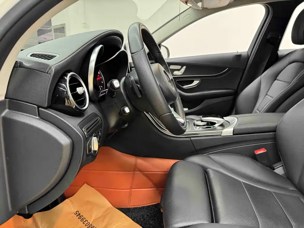 Mercedes-Benz C-Class 2018 — фото 15