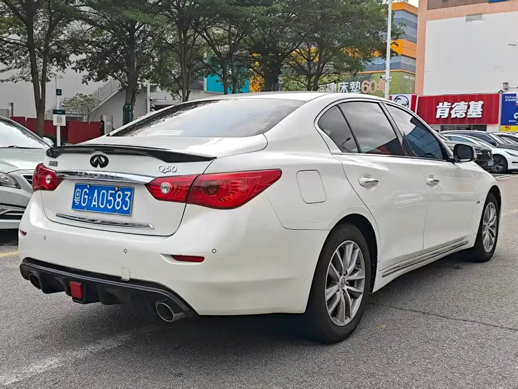 Infiniti Q50L 2016 — фото 6