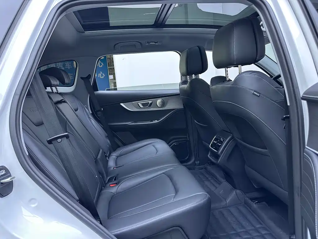 Chery Tiggo 8 PRO 2025 — фото 13