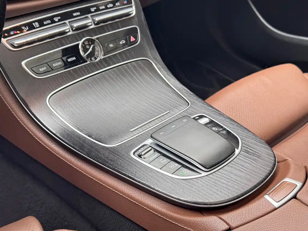 Mercedes-Benz E-Class 2019 — фото 7