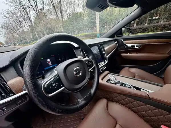 Volvo S90 2022