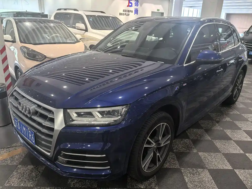 Audi Q5L 2019 — фото 2
