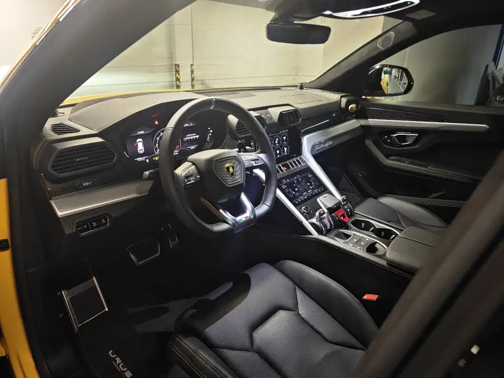 Lamborghini Urus 2022