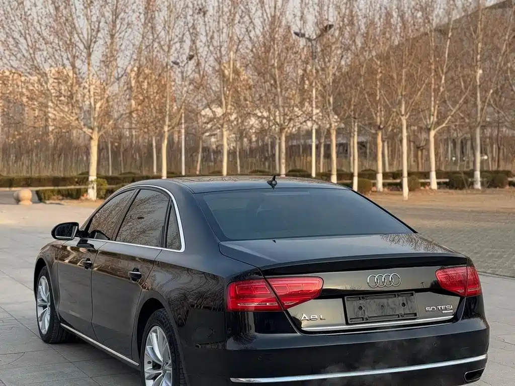 Audi A8 2013 — фото 3