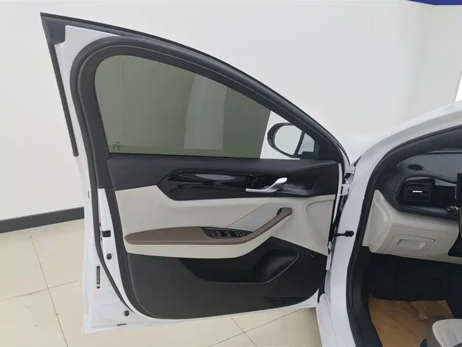 BYD Qin PLUS 2024 — фото 7