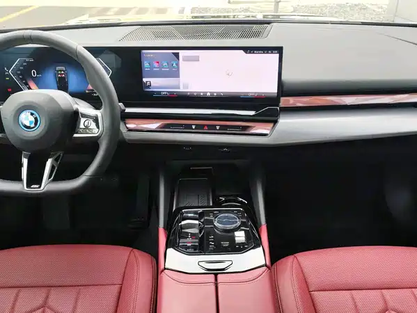 BMW i5 2026