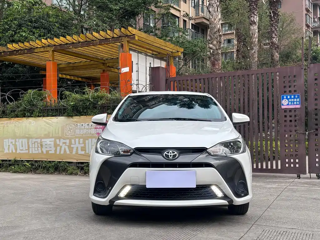 Toyota Yaris L 2019 — фото 2