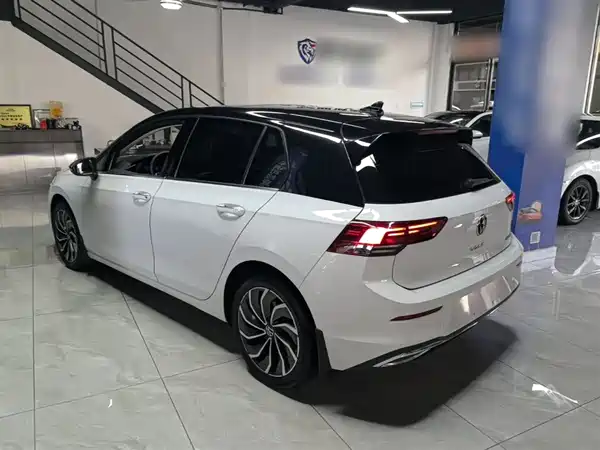 Volkswagen Golf 2023
