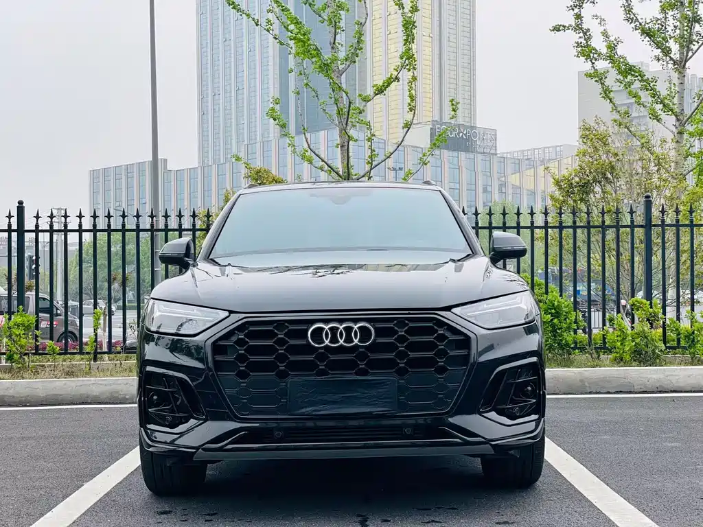 Audi Q5L 2025 — фото 2