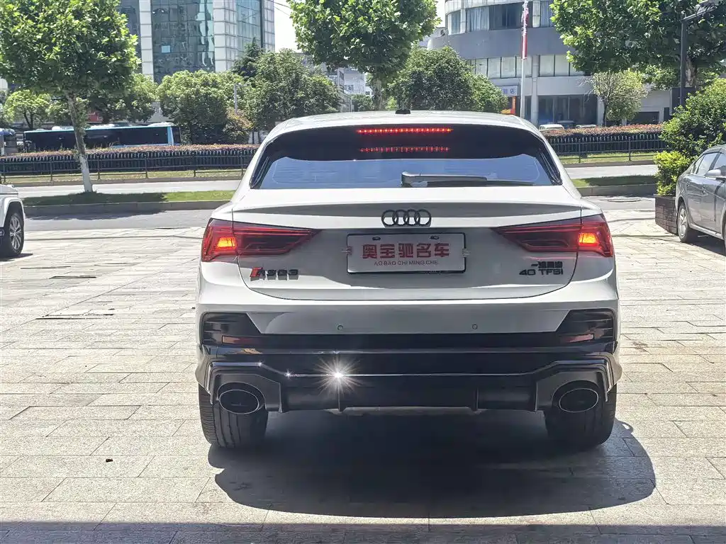 Audi Q3 Sportback 2025 — фото 7