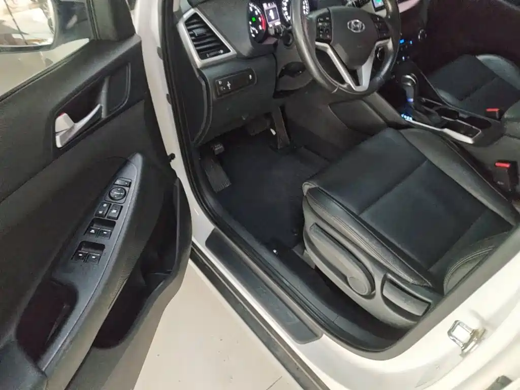 Hyundai Tucson 2019 — фото 16