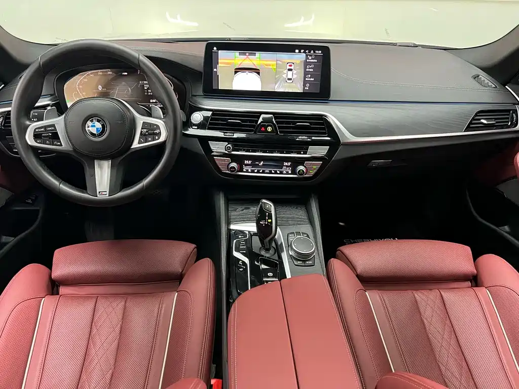 BMW 5 Series 2021 — фото 12