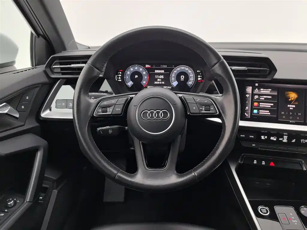Audi A3 2021 — фото 11