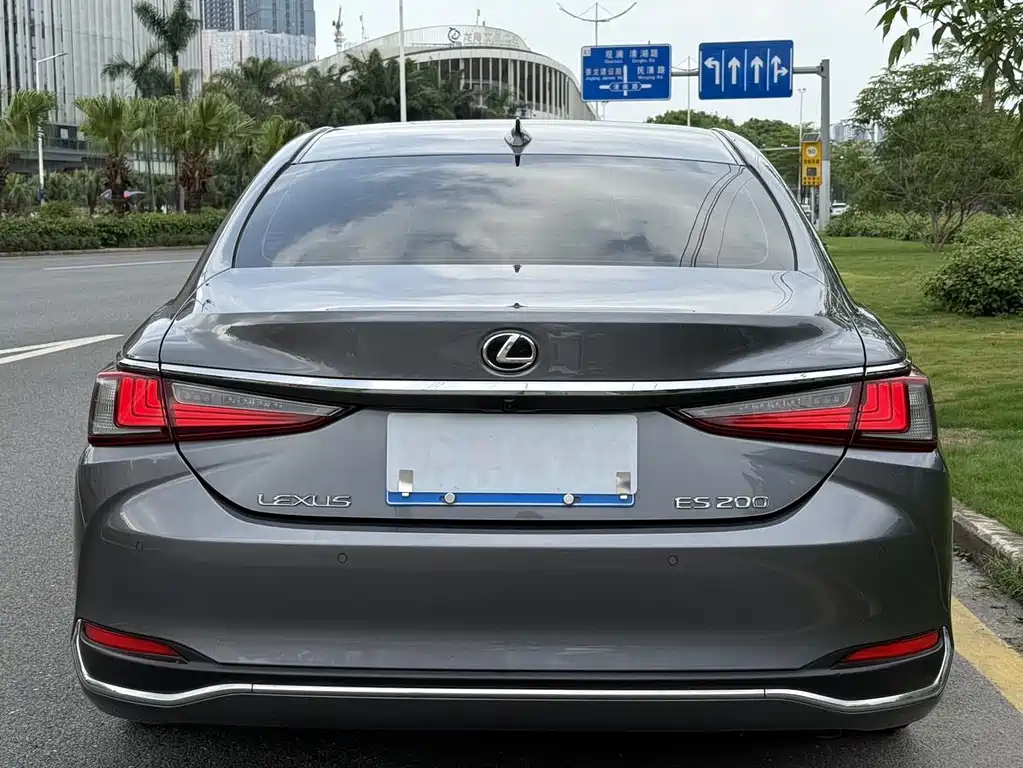Lexus ES 2021 — фото 6