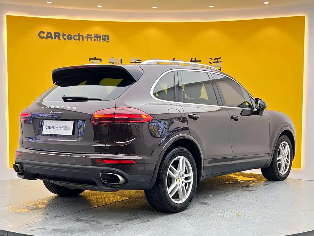 Porsche Cayenne 2017 — фото 22