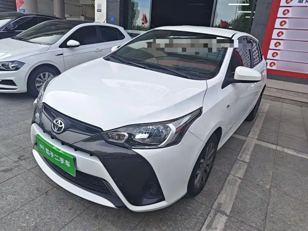 Toyota Yaris L 2022