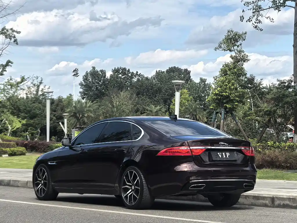 Jaguar XFL 2018 — фото 3