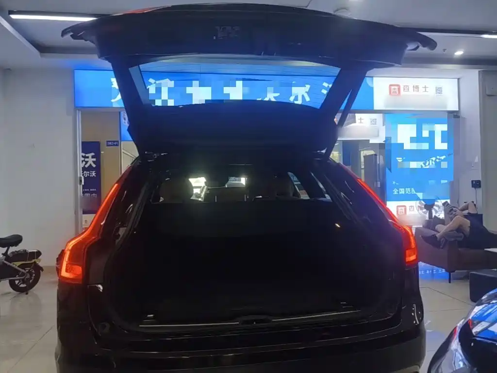 Volvo V90 2019 — фото 19
