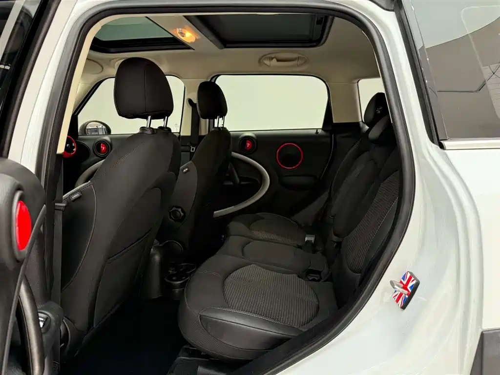 MINI Countryman 2016 — фото 17