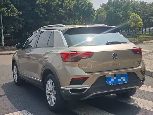 Volkswagen T-Roc 2023