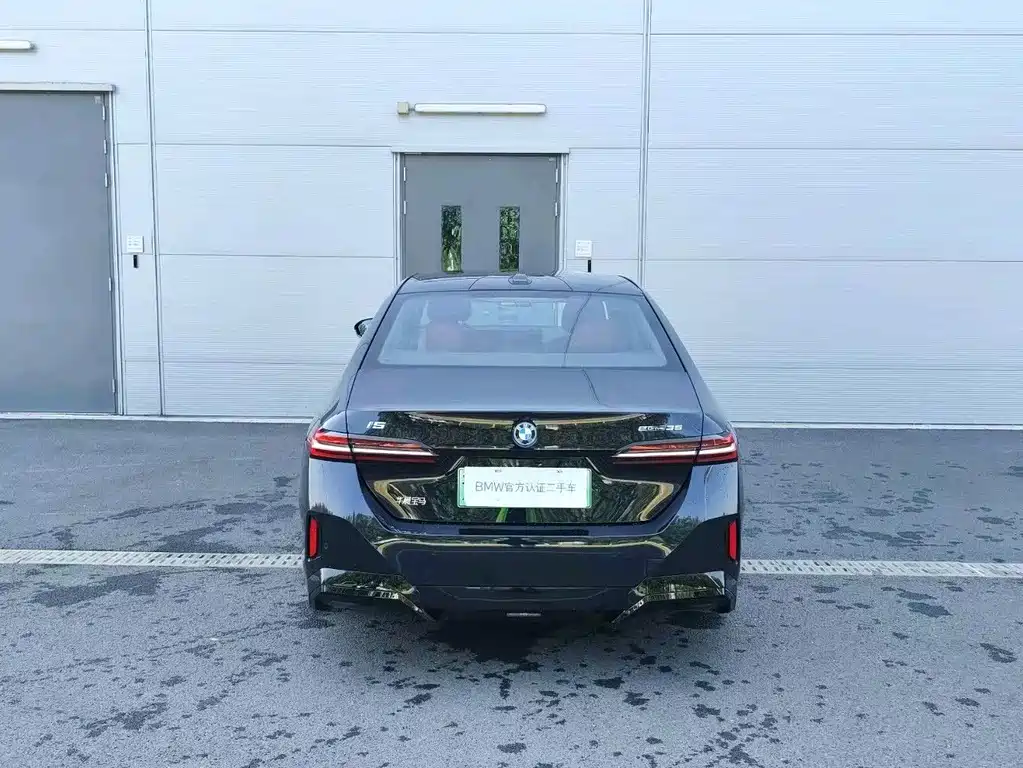 BMW i5 2025 — фото 3