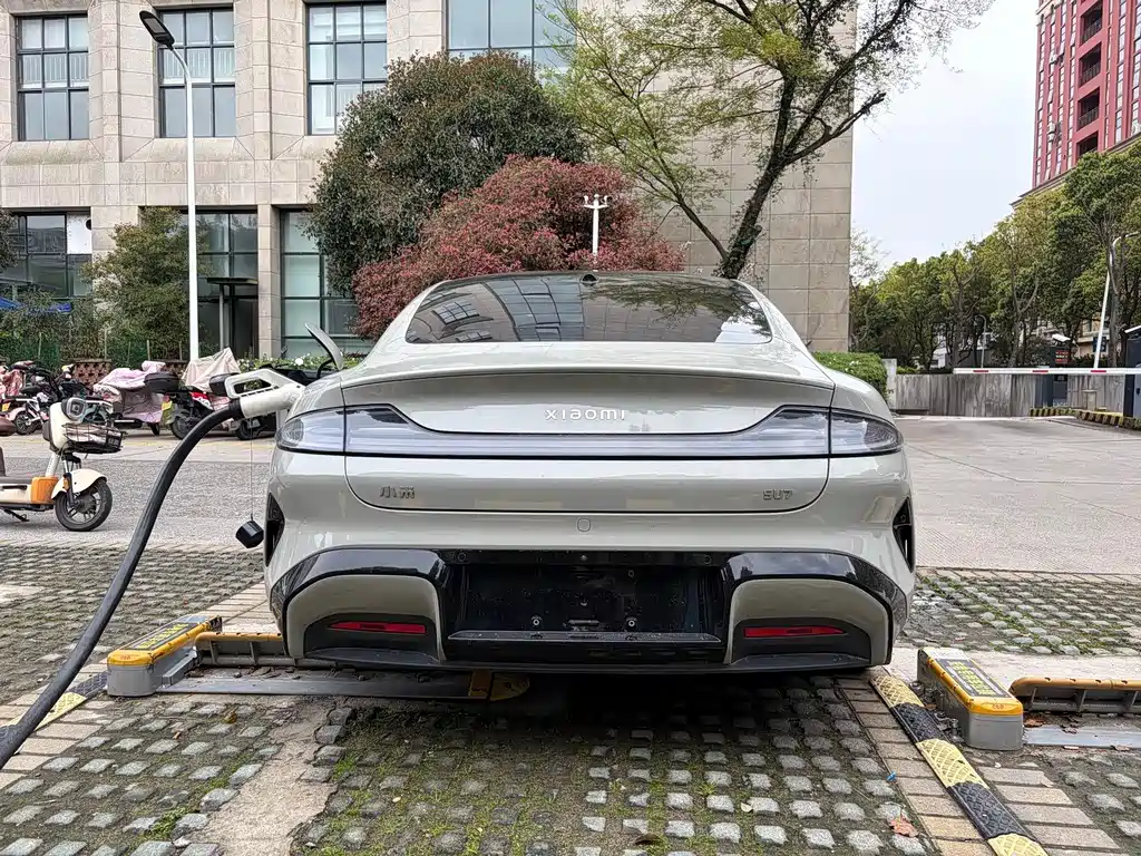 Xiaomi SU7 2025 — фото 14