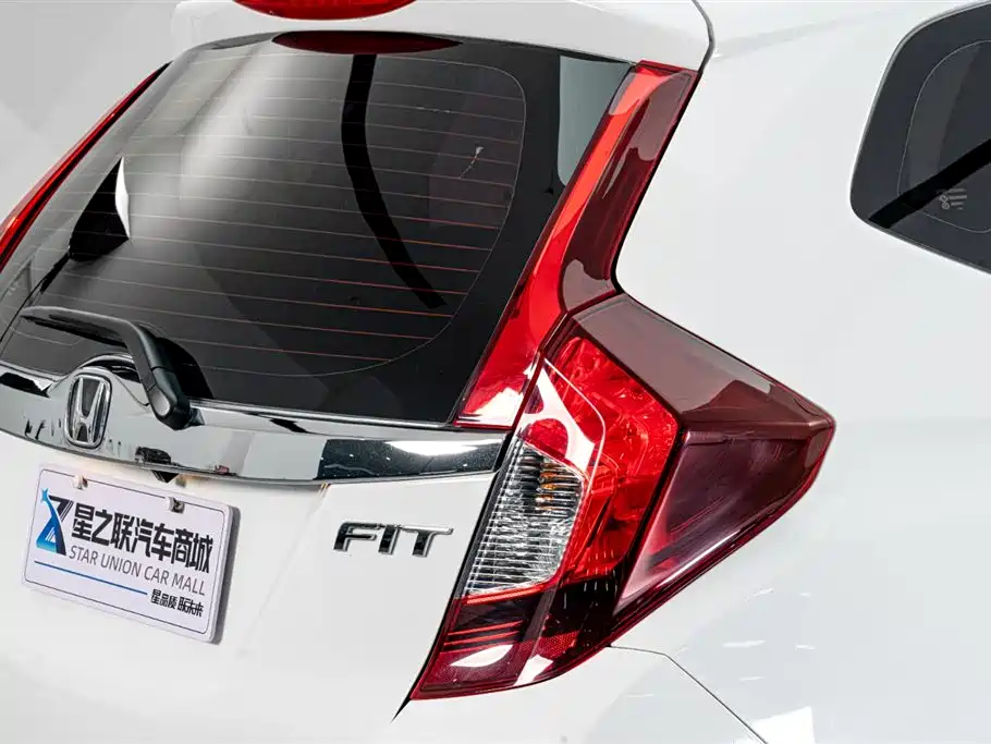 Honda Fit 2019 — фото 8