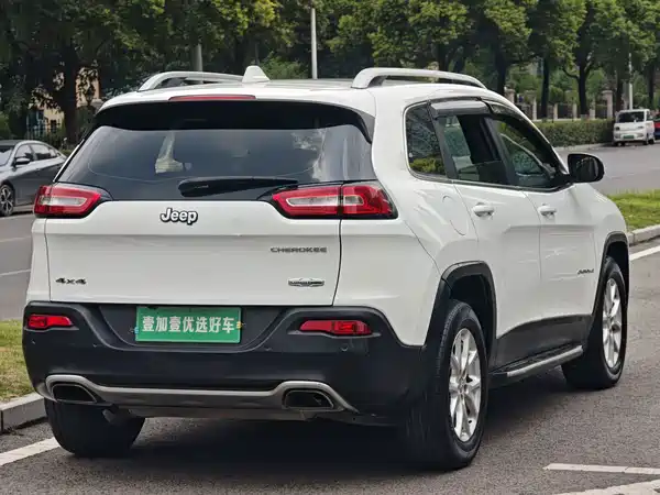 Jeep Cherokee 2016