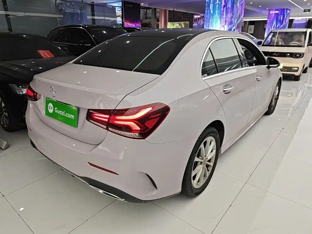 Mercedes-Benz A-Class 2022 — фото 7