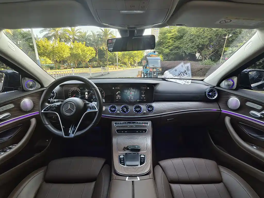Mercedes-Benz E-Class 2022 — фото 14