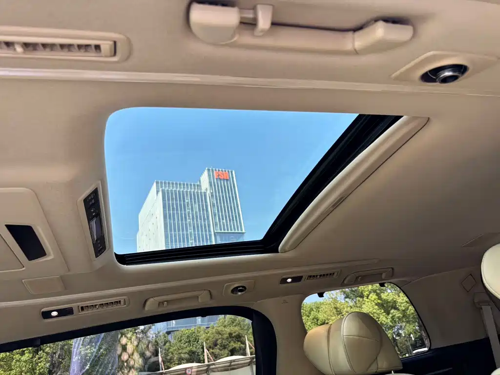 Toyota Alphard 2019 — фото 20