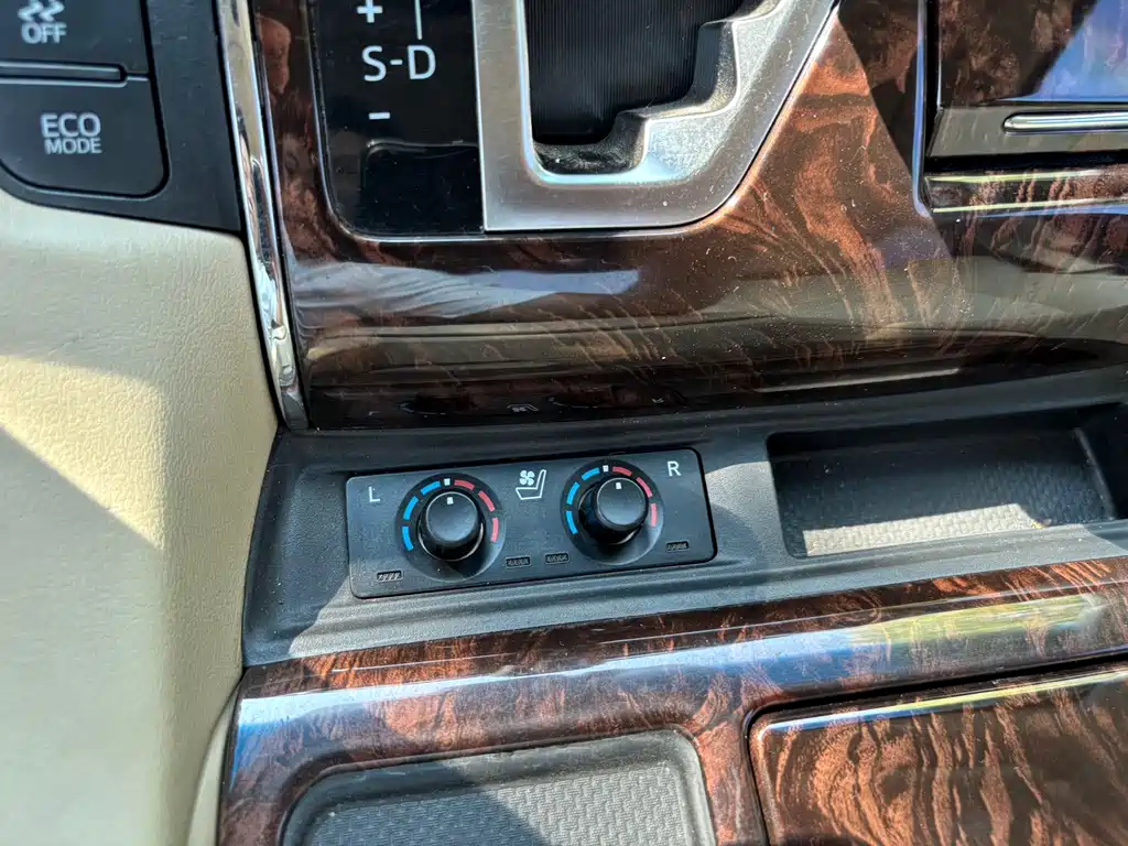 Toyota Alphard 2019 — фото 16