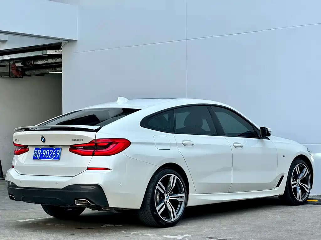 BMW 6 Series GT 2021 — фото 16