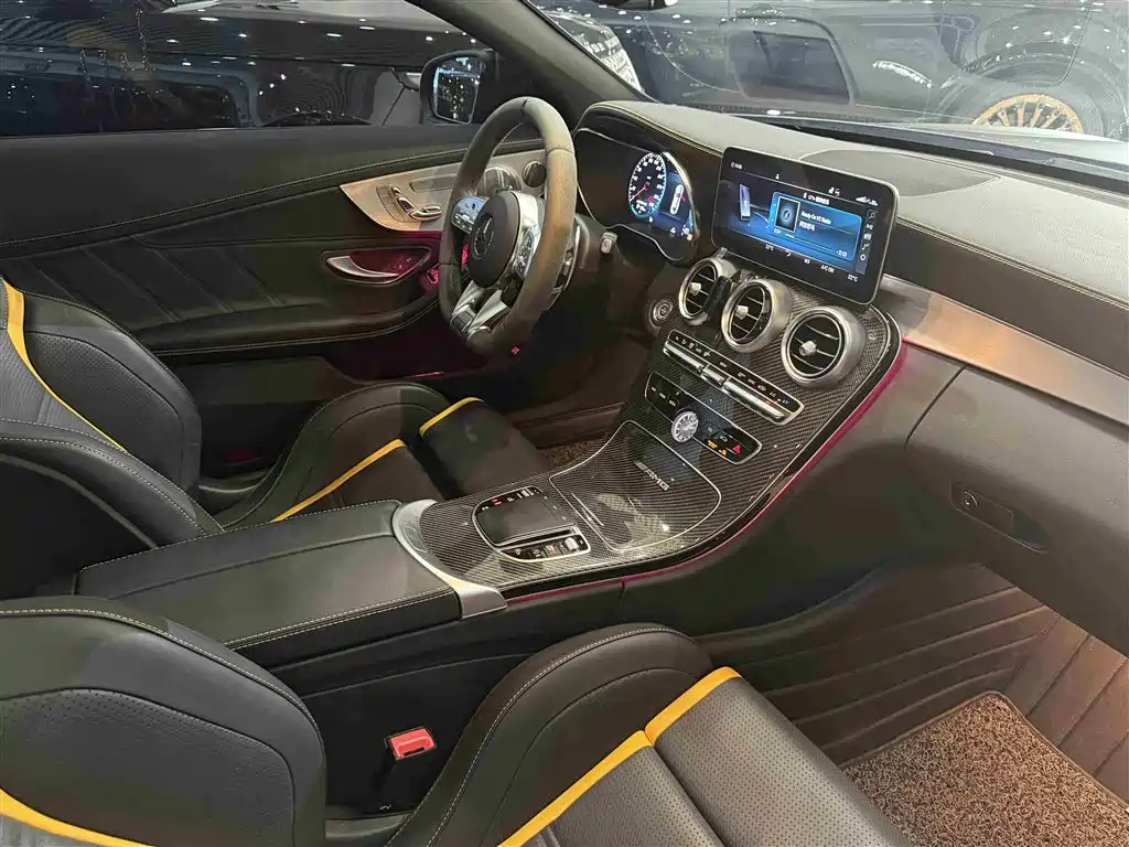 Mercedes-Benz C-Class AMG 2023 — фото 12