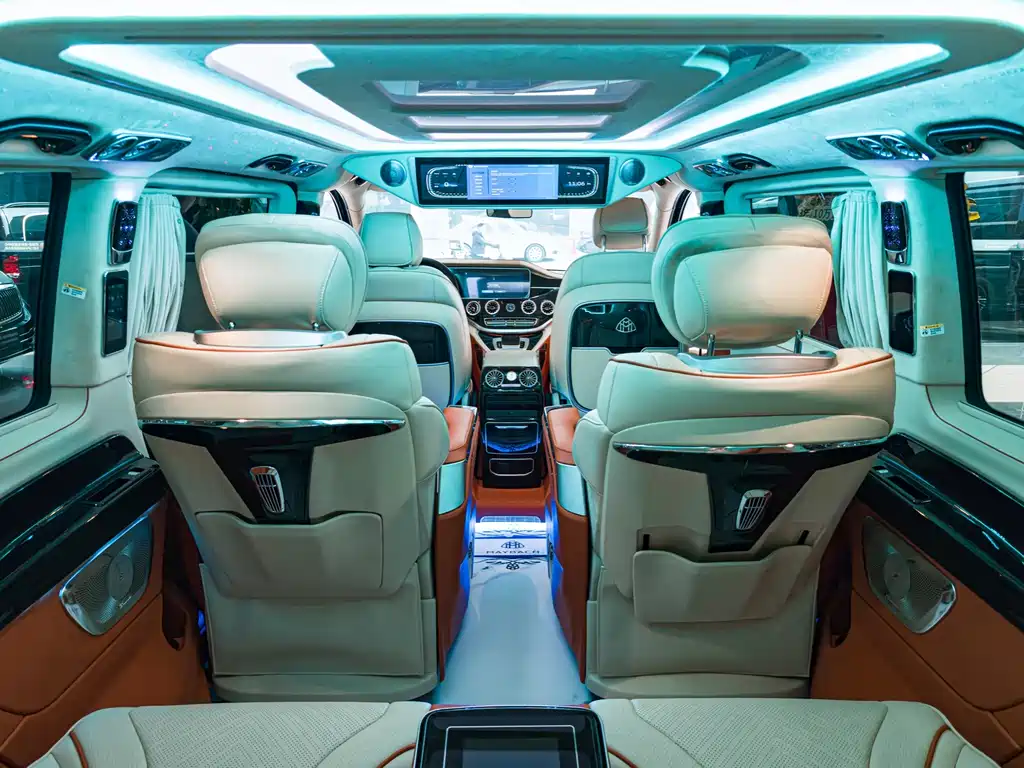 Mercedes-Benz Vito 2023 — фото 13