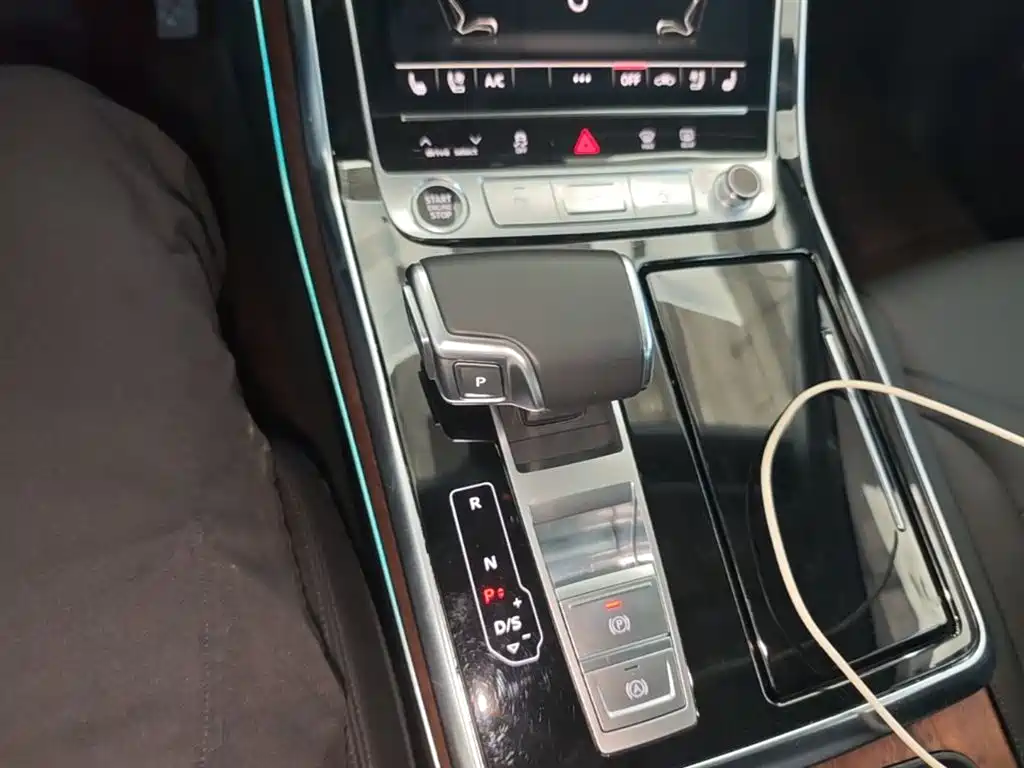 Audi Q7 2022 — фото 14