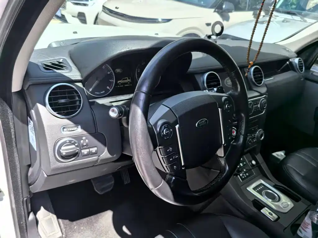 Land Rover Discovery 2015 — фото 4