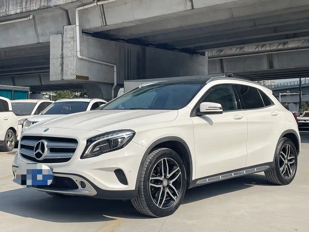 Mercedes-Benz GLA 2016