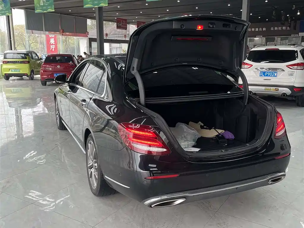 Mercedes-Benz E-Class 2020 — фото 11
