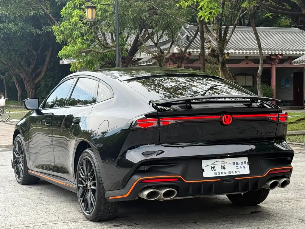 Changan UNI-V 2025 — фото 17