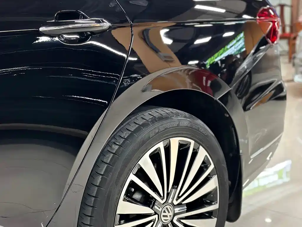 Volkswagen Passat 2020 — фото 11