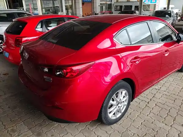 Mazda 3 Axela 2016