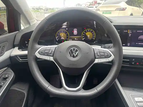 Volkswagen Golf 2022