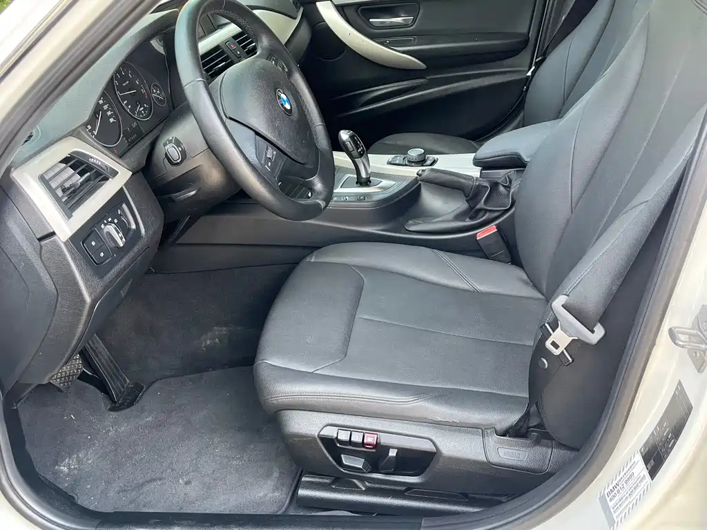 BMW 3 Series 2015 — фото 15