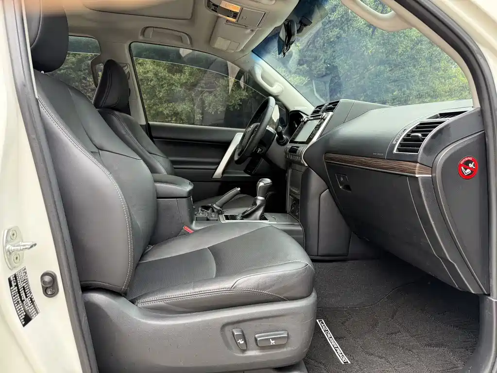 Toyota Prado 2019 — фото 11