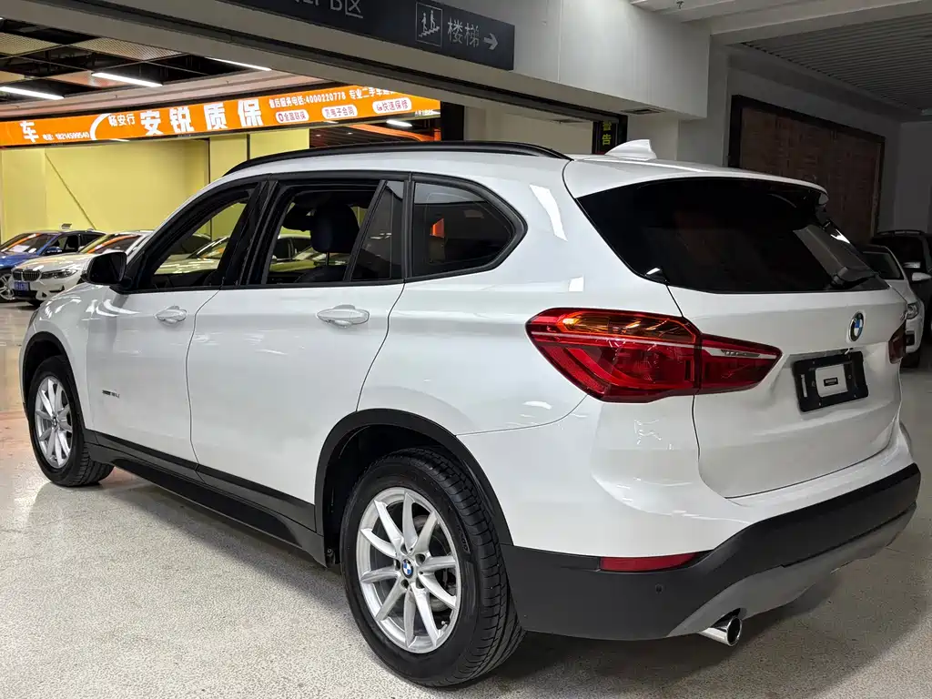 BMW X1 2016 — фото 9