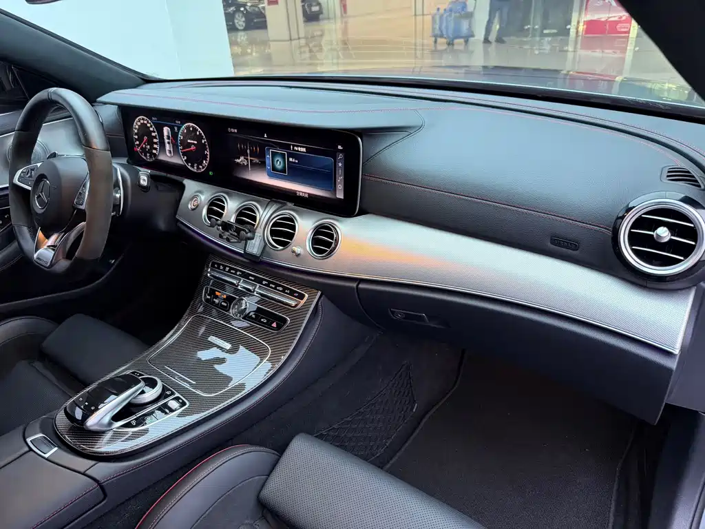 Mercedes-Benz E-Class AMG 2018 — фото 10