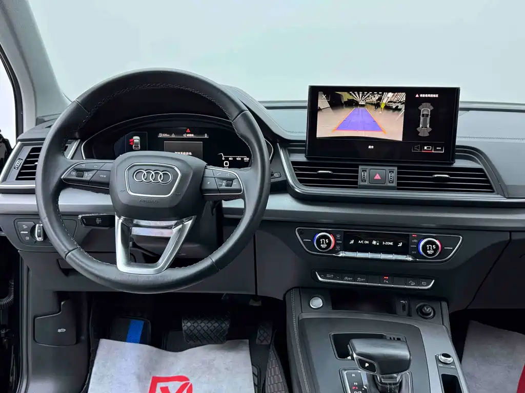 Audi Q5L 2021 — фото 14