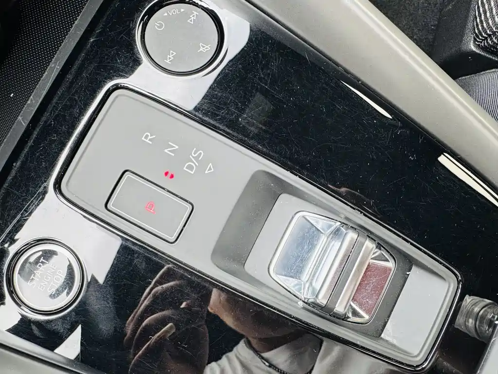 Audi A3 2024 — фото 14